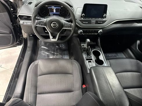 Used 2021 Nissan Altima 2.5 SV AWD/4WD image 16