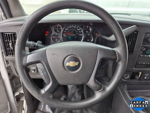 Used 2015 Chevrolet Express 2500 image 15
