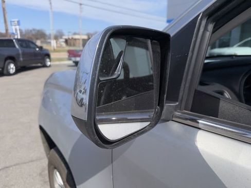 Used 2018 GMC Canyon SLE image 30