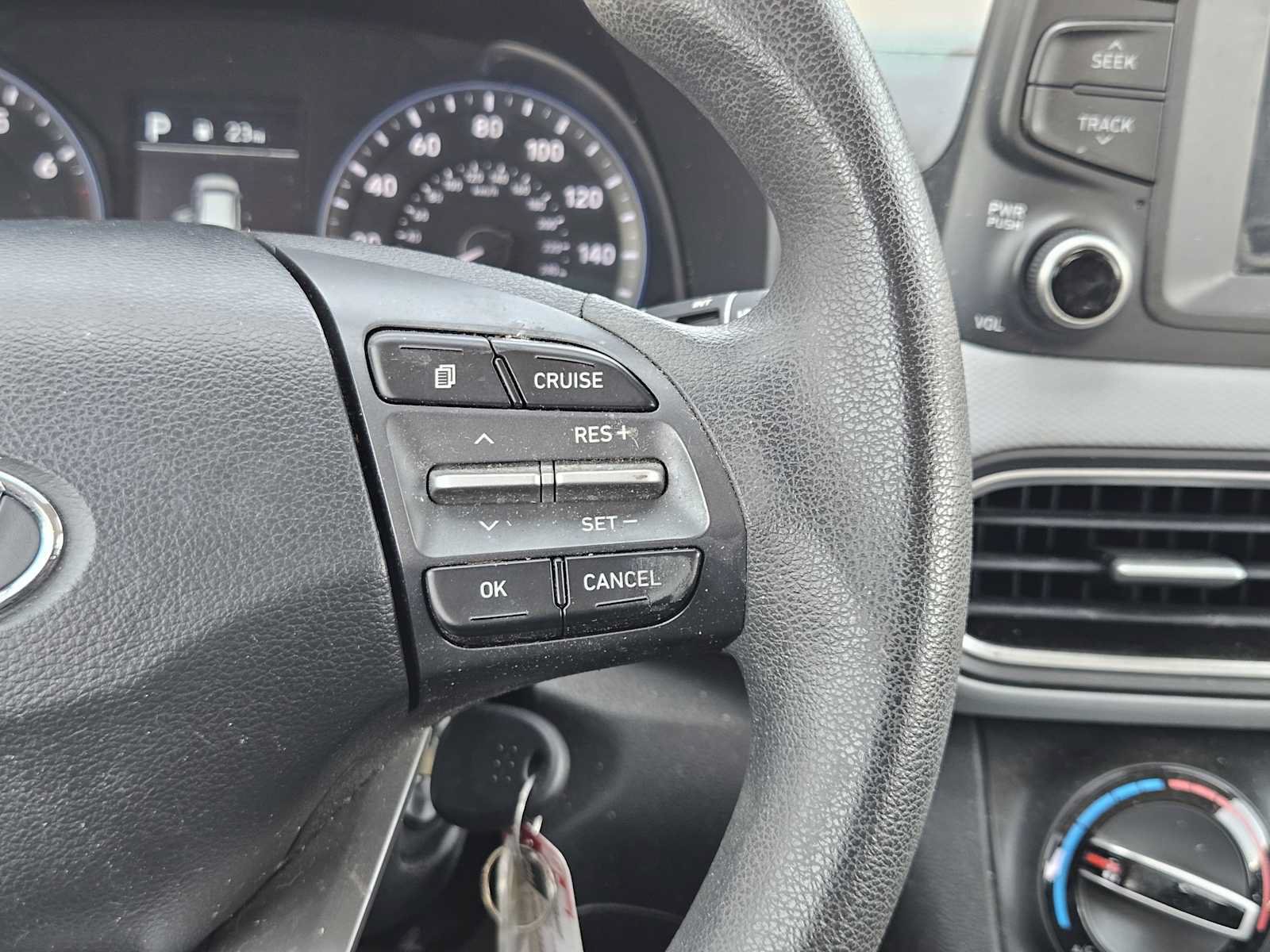 Used 2020 Hyundai Kona SE FWD image 26