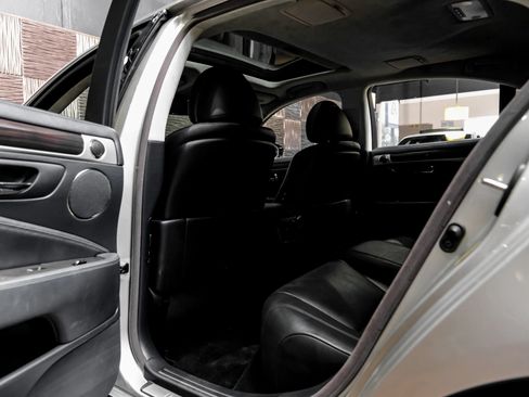 Used 2014 Lexus LS 460 w/ Comfort Package RWD image 37