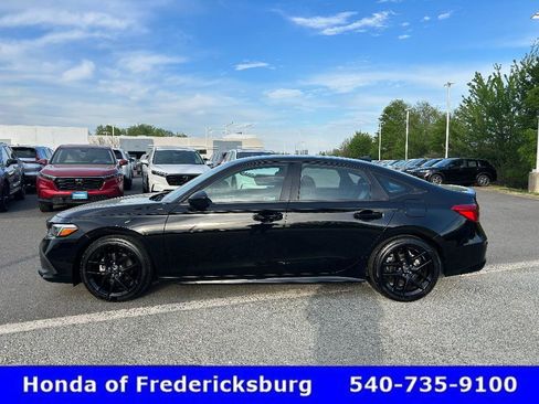 Used 2024 Honda Civic Sport image 3