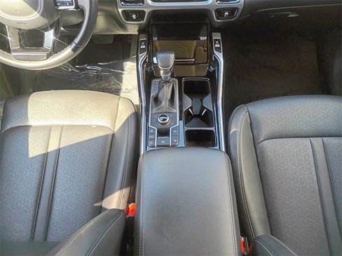 Used 2022 Kia Sorento SX image 19