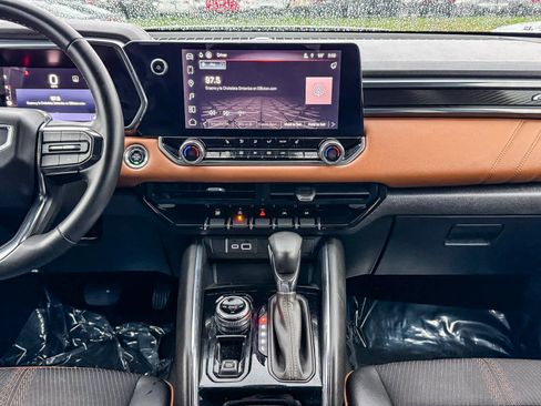 Used 2023 GMC Canyon AT4 image 13