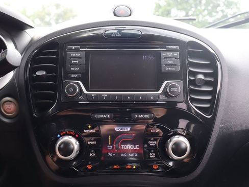 Used 2015 Nissan Juke SV AWD/4WD image 35