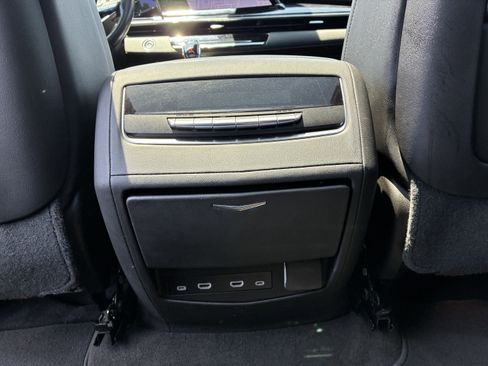 Used 2023 Cadillac Escalade Sport AWD/4WD image 19