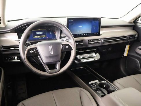 New 2026 Lincoln Corsair Premiere FWD image 2
