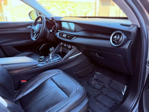 Used 2018 Alfa Romeo Stelvio AWD w/ Convenience Package image 11
