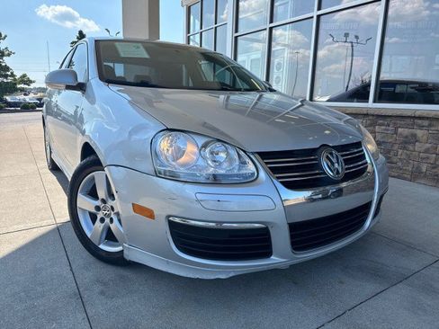 Used 2008 Volkswagen Jetta SE FWD image 2
