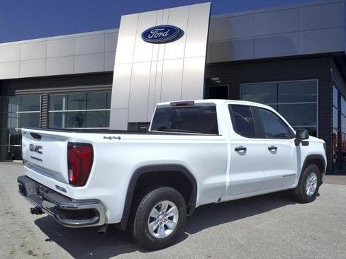Used 2023 GMC Sierra 1500 Pro w/ Pro Value Package AWD/4WD image 2