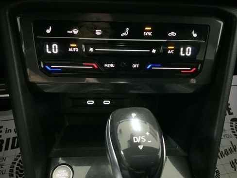 Used 2023 Volkswagen Tiguan SE R-Line FWD image 29