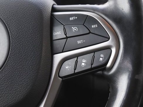 Used 2020 Jeep Grand Cherokee Overland image 23