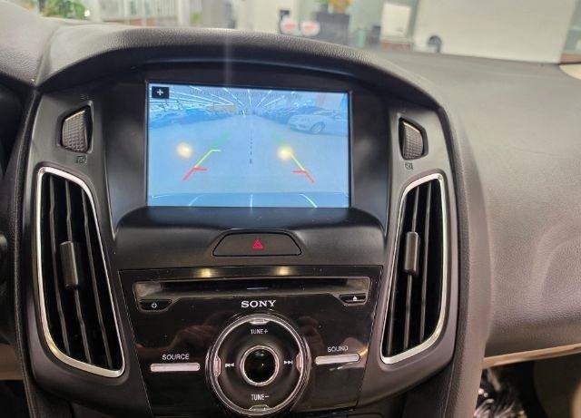 Used 2016 Ford Focus Electric Hatchback FWD image 18