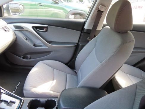 Used 2013 Hyundai Elantra GLS w/ Preferred Pkg FWD image 18