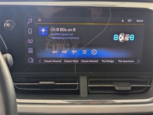 Used 2025 Chevrolet Trax LT w/ LT Convenience Package image 19