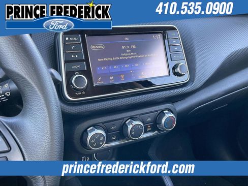 Used 2022 Nissan Kicks S image 6