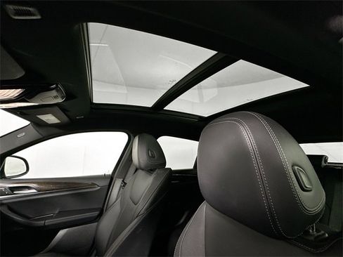 Used 2024 BMW X4 xDrive30i image 19