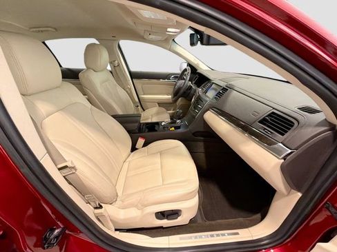 Used 2013 Lincoln MKS FWD image 20