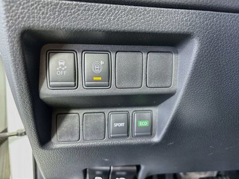 Used 2017 Nissan Rogue SV FWD image 10
