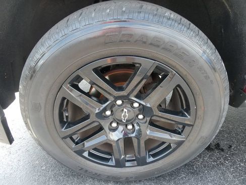 Used 2015 Chevrolet Silverado 1500 LTZ w/ LTZ Plus Package AWD/4WD image 11