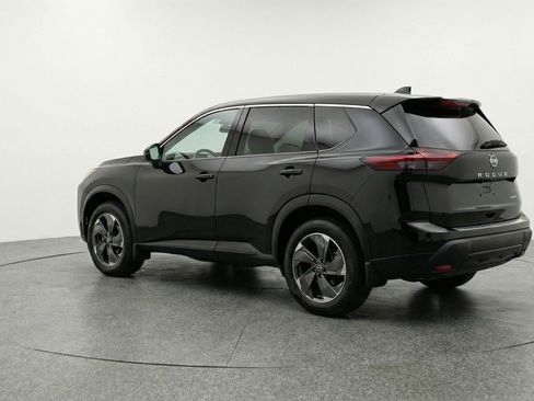 Used 2025 Nissan Rogue SV image 6