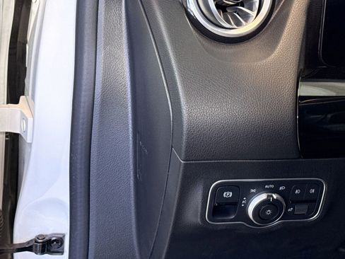 Used 2025 Mercedes-Benz GLA 250 4MATIC w/ Winter Package image 10