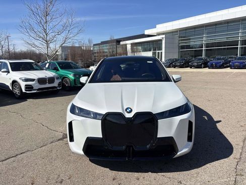 New 2026 BMW iX xDrive60 w/ M Sport Package image 2