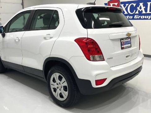 Used 2017 Chevrolet Trax LS FWD image 13