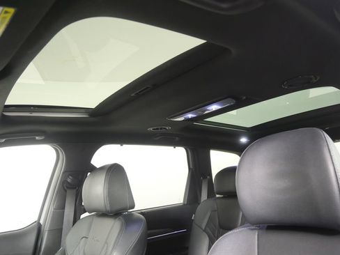 Used 2025 Kia Telluride SX X-Line AWD/4WD image 10