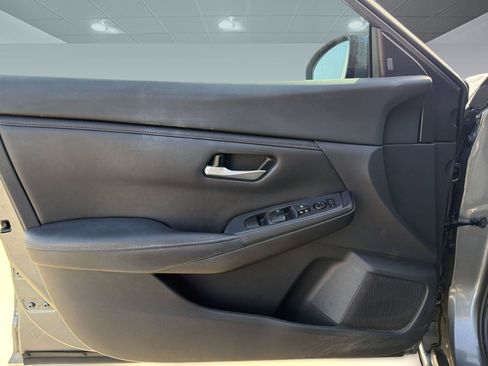 Used 2021 Nissan Sentra SV FWD image 24