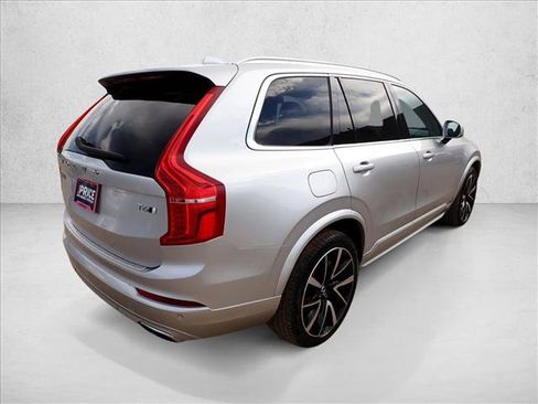 Used 2021 Volvo XC90 T6 Momentum w/ Climate Package AWD/4WD image 4