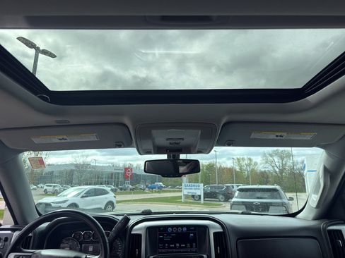 Used 2017 GMC Sierra 1500 SLT w/ SLT Premium Package AWD/4WD image 30