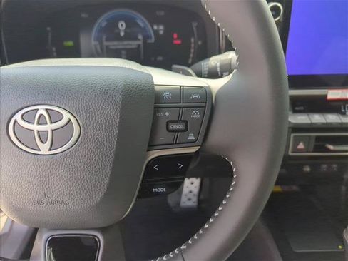 Used 2026 Toyota Camry SE w/ Multimedia Upgrade Package FWD image 15