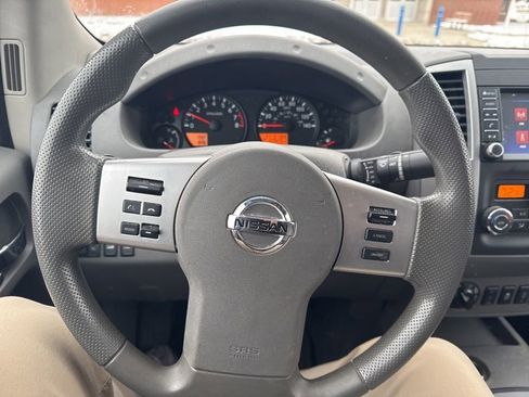 Used 2021 Nissan Frontier SV image 17