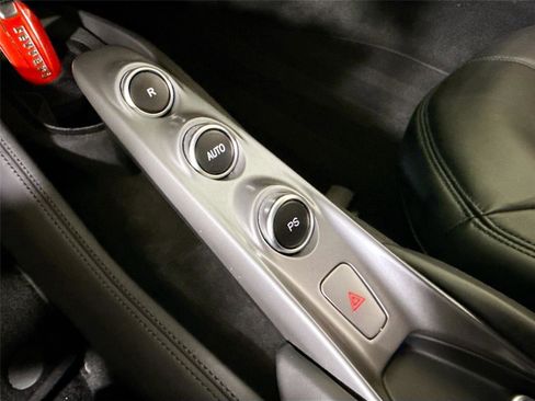 Used 2020 Ferrari F8 Tributo image 22