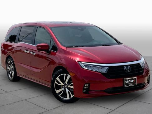 Used 2022 Honda Odyssey Touring image 3