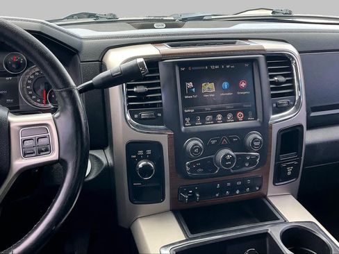 Used 2014 RAM 2500 Laramie w/ Black Appearance Group AWD/4WD image 6