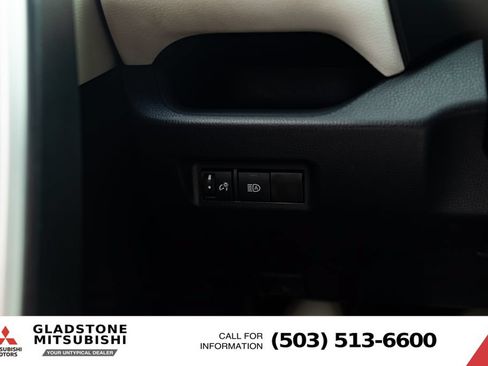 Used 2023 Toyota RAV4 XLE AWD/4WD image 14