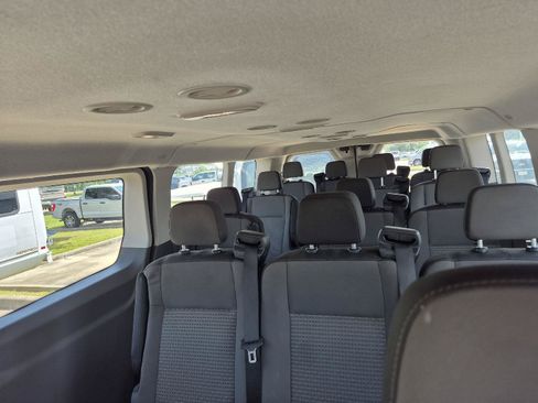 Used 2024 Ford Transit 350 XLT RWD image 10