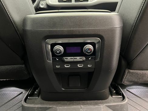 Used 2024 Chevrolet Suburban High Country w/ Advanced Technology Package AWD/4WD image 14