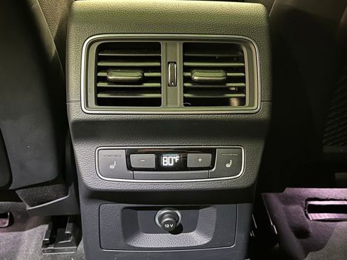 Used 2018 Audi SQ5 Prestige w/ Prestige Package image 20