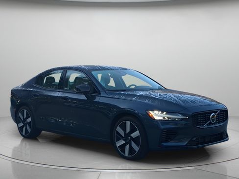 Used 2024 Volvo S60 T8 Ultimate AWD/4WD image 38