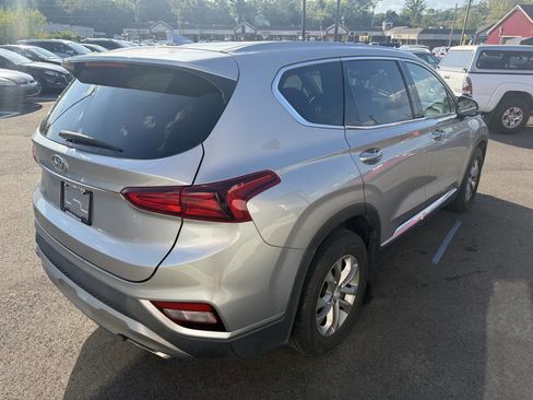 Used 2020 Hyundai Santa Fe SEL image 2