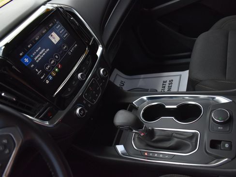 Used 2021 Chevrolet Traverse LT FWD image 27