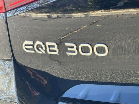 New 2025 Mercedes-Benz EQB 300 4MATIC image 11