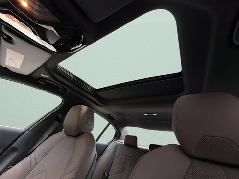 New 2027 BMW i5 xDrive40 AWD/4WD image 20