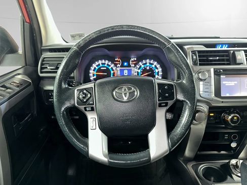 Used 2016 Toyota 4Runner SR5 image 17