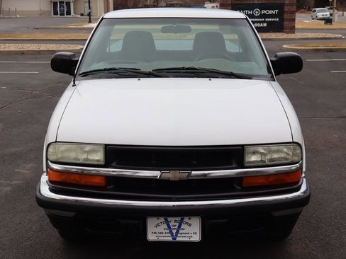 Used 2002 Chevrolet S10 Pickup image 12