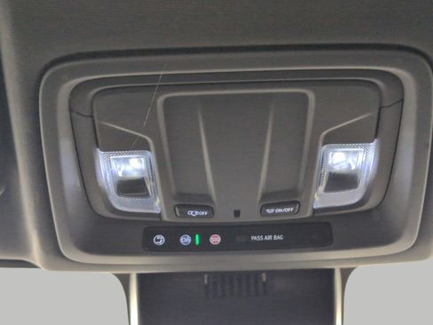 Used 2024 Chevrolet Silverado 1500 LT AWD/4WD image 18
