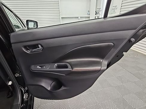 Used 2021 Nissan Versa SR w/ Convenience Package image 30